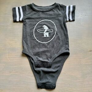 🦋3/$18 Everyday California Onesie